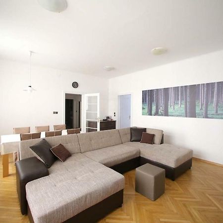 Skyscraper Apartment Tour As Ljubljana Luaran gambar