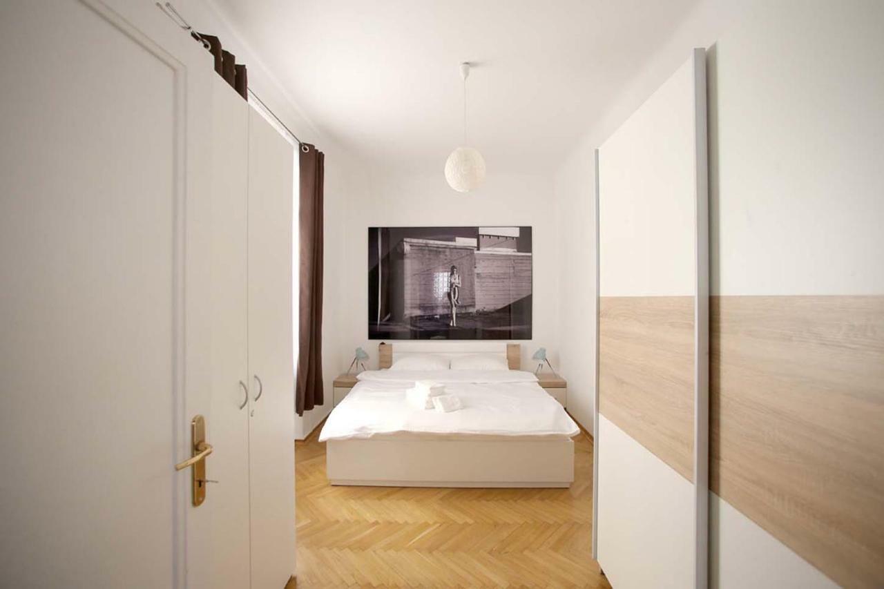 Skyscraper Apartment Tour As Ljubljana Luaran gambar