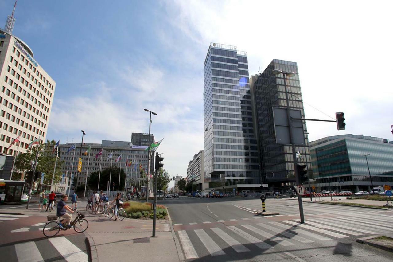 Skyscraper Apartment Tour As Ljubljana Luaran gambar