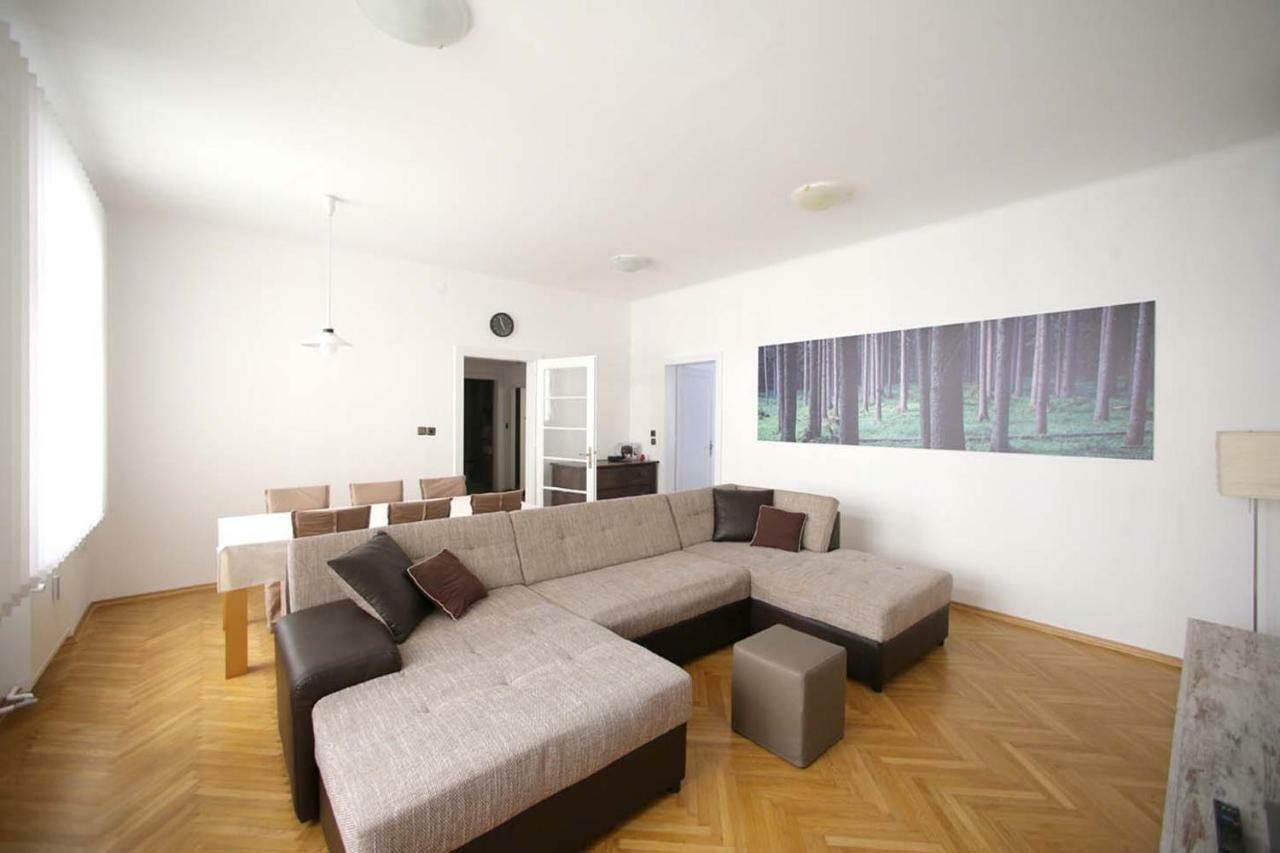 Skyscraper Apartment Tour As Ljubljana Luaran gambar